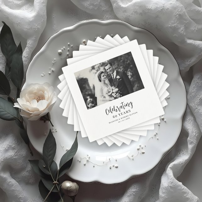 Guardanapo De Papel Exquisite Black White Elegant Wedding Anniversarie (Exquisite Black & White Elegant Wedding Anniversarie Photo Napkins.)