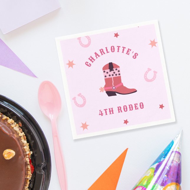 Guardanapo De Papel Festa de aniversário Ocidental de Cowgirl Rodeo (pink girls cowboy or cowgirl birthday party paper napkins featuring a cowboy boot)