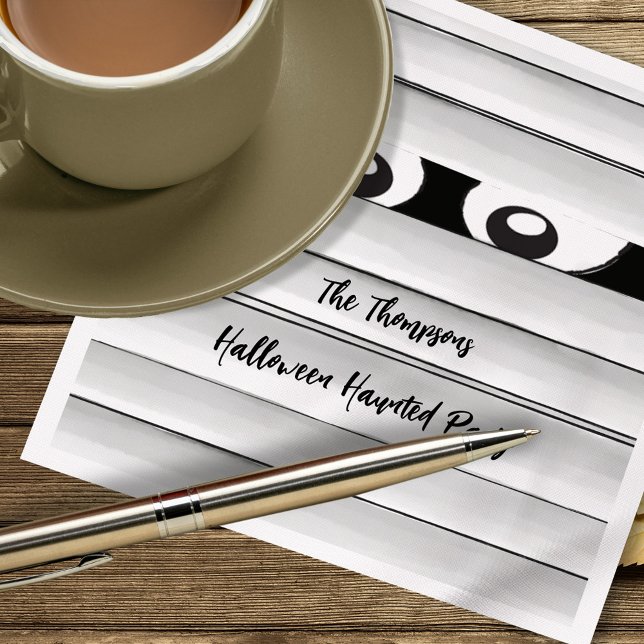 Guardanapo De Papel Festa de Dia das Bruxas Personalizada (Black and White Halloween Mummy Personalized Cocktail Napkins.)