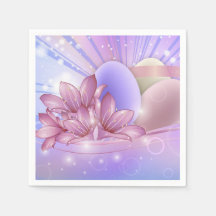 Flores e ovos em um fundo pastel colorido  