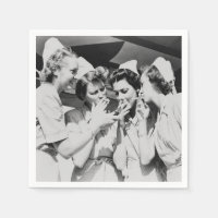 Fotografia Antiga de Enfermeiras Fumando