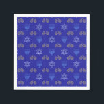 Guardanapo De Papel Hanukkah Dourada Dreidel Star de David Menorah<br><div class="desc">Celebre Hanukkah ao estilo com esses guardanapos incríveis! Nossos guardanapos de Chanucá apresentam um belo design com um Dreidel dourado, Estrela de David, e Menorah sobre um fundo azul vibrante. Eles são perfeitos para adicionar um toque de elegância à sua mesa de férias e criar uma atmosfera festiva para a...</div>