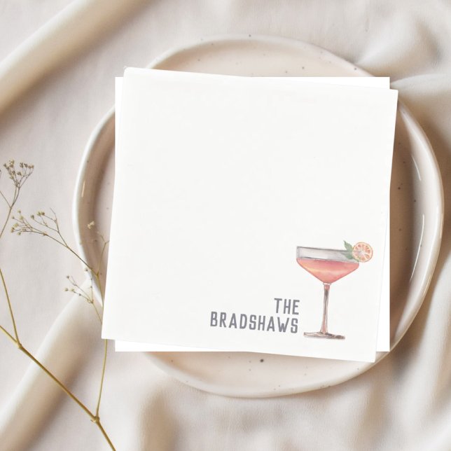 Guardanapo De Papel Horário de Casamento Personalizado de Napkins Rosa (Custom last name cocktail napkins with pink drink)