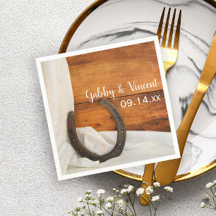 Guardanapo De Papel Horseshoe and Satin Country Barn Wedding