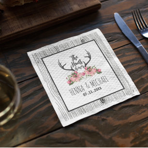 Guardanapo De Papel Hunt está sobre o casamento Floral de Antler Barnw