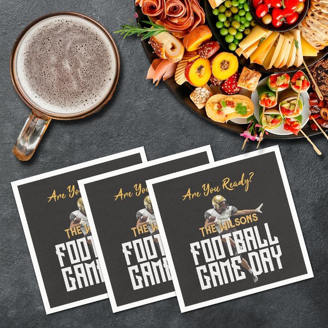 Guardanapo De Papel Jogador de futebol de preto (Game on football player on black cocktail napkins)
