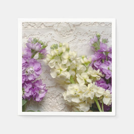 Guardanapo De Papel Lilases frescos no antigo lugar