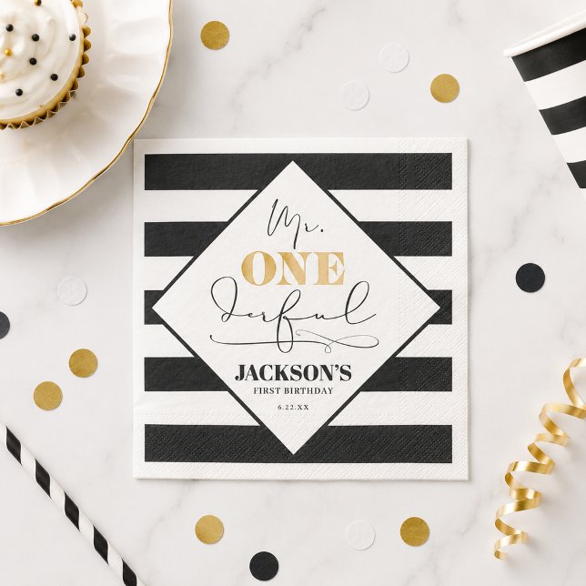 Guardanapo de papel listrado preto e branco Mr. On (Mr. Onederful Black and White Striped Paper Napkin)