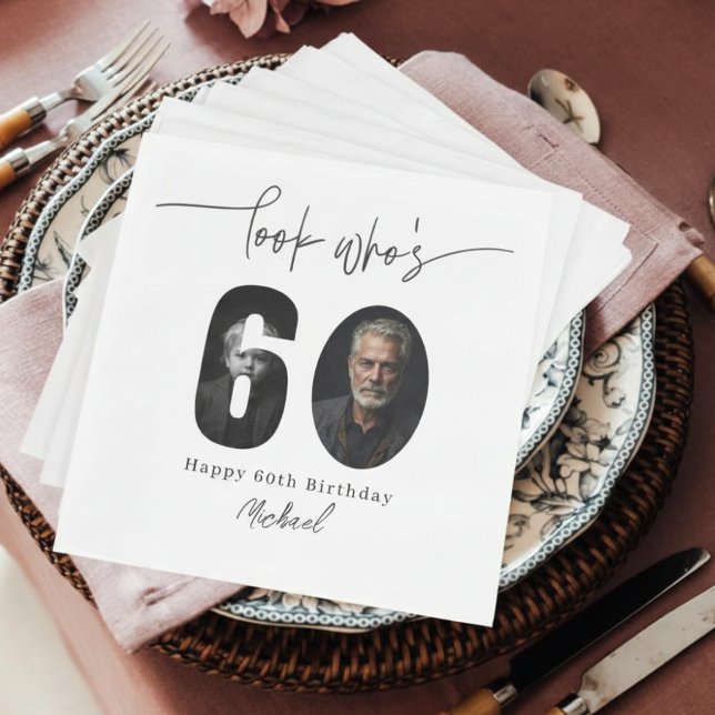 Guardanapo De Papel Look Who’s 60 Custom Photo Birthday Party Napkins (Criador carregado)