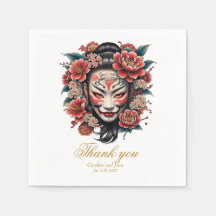 Máscara japonesa decorada com flores