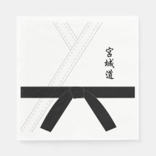 Guardanapo De Papel Miyagi faz o karaté do cinturão negro do karaté