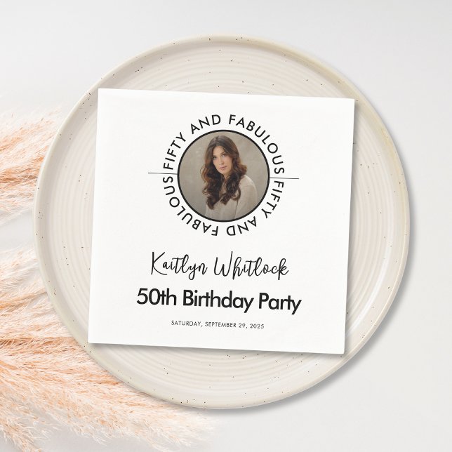 Guardanapo De Papel Modern Bold Black White Fifty and Fabulous (black and white fifty and fabulous 50th birthday party napkins with bold typography and script font)