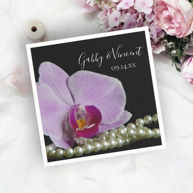 Guardanapo De Papel Orquídea Rosa e Pérolas no Casamento Negro (Criador carregado)