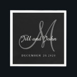 Guardanapo De Papel Papel clássico em preto e branco em monograma Nápo<br><div class="desc">O clássico Livro Branco e Branco e o Livro de Casamentos das Cinzas Napkins para casamentos e aniversários. Design por Elke Clarke ©. Disponível em www/zazzle.com/monogramgallery*. Fontes de script elegantes. Personalize com os nomes da noiva e noiva,  data do casamento e cores do casamento.</div>