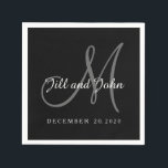 Guardanapo De Papel Papel clássico em preto e branco em monograma Nápo<br><div class="desc">O clássico Livro Branco e Branco e o Livro de Casamentos das Cinzas Napkins para casamentos e aniversários. Design por Elke Clarke ©. Disponível em www/zazzle.com/monogramgallery*. Fontes de script elegantes. Personalize com os nomes da noiva e noiva,  data do casamento e cores do casamento.</div>