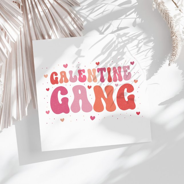 Guardanapo De Papel Pêssego Rosa Galentine's Gang Party (Pink Peach Galentine's Gang Party Napkins on a sunny white table.)