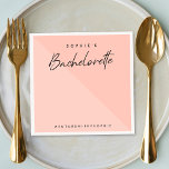 Guardanapo De Papel Pink de Pêssego de Bachelorette | Pastel moderno m<br><div class="desc">Este na moda personalizado design de Bachelorette apresenta uma tipografia de script escrita à mão e um fundo diagonal de tom duplo cor-de-rosa pastel. Você pode personalizar facilmente o nome, a data e a hashtag da noiva ou adicionar sua mensagem personalizada! O perfeito acessório moderno minimalista para um fim de...</div>