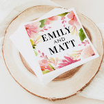 Guardanapo De Papel Pink Watercolor Flowers Monograma de Casamento<br><div class="desc">Os guardanapos personalizados apresentam um texto personalizado preto do monograma que pode ser personalizado com os nomes da noiva e do noivo. Inclui um belo design de borda floral de aquarelas com cor pastel rosa,  pincel,  primavera de pêssego e dália de verão e rosa flores.a</div>
