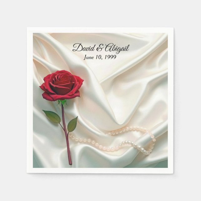 Guardanapo De Papel Rosa vermelha e Pérolas no Aniversário (Frente)