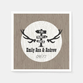 Guardanapo De Papel Rustic Hunt está sobre Barnwood