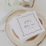 Guardanapo De Papel "That's Amore" Handwritten Bridal Shower<br><div class="desc">Este belo design de chá de panela de inspiração italiana apresenta letras cursivas estilo manuscrito acentuadas com uma borda ondulada de fita escrivora em vermelho de tomate. Ilustrações desenhadas à mão de massas alimentícias com arco, vinho e um limão siciliano completam a design de um olhar de verão na costa...</div>