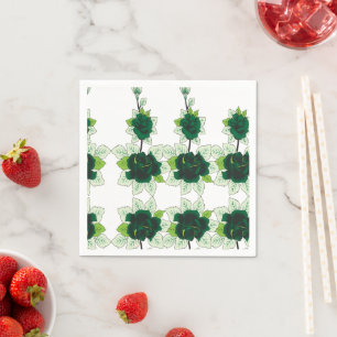 Guardanapo De Papel Um filhote de recuperação de ouros fica em um camp