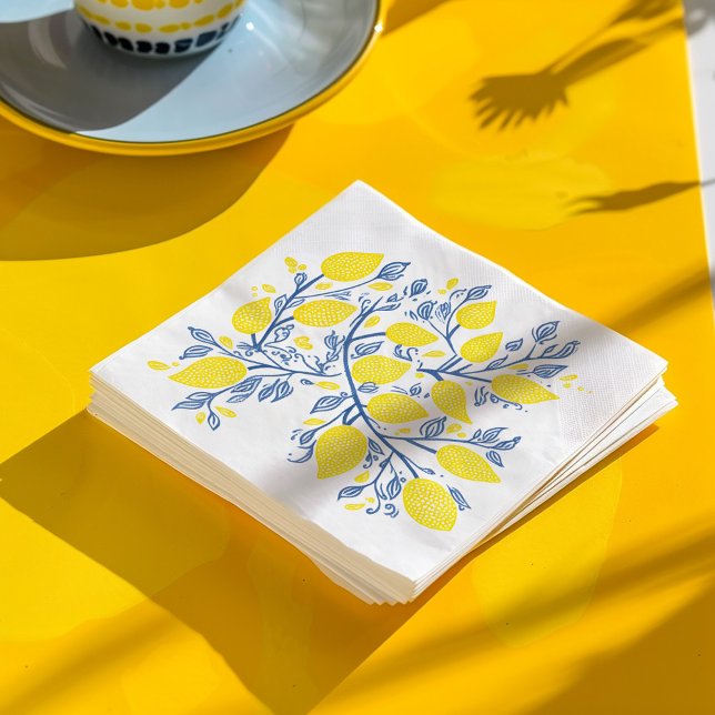 Guardanapo De Papel Vinhas de limão bonito e delicadas, azuis e amarel (Pretty and Delicate Woodcut Effect Blue and Yellow Mediterranean-Inspired Lemon Vines Napkins.)