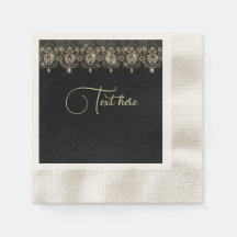 Guardanapos elegantes com renda preta e dourada co