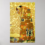 Gustav Klimt Fulfillment Poster<br><div class="desc">Gustav Klimt Fulfillment poster. Frieze de 1909. Completado durante a fase de ouro do Klimt, o Fulfillment apresenta um casal abrangente que se segura sob uma colcha multipadrão, com espirais, olhos, aves, peixes e outras formas. O fundo da obra apresenta as mesmas espirais de bronze que adorariam a famosa árvore...</div>