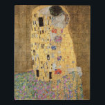 Gustav Klimt | The Kiss, 1907-08<br><div class="desc">The Kiss,  1907-08 | por Gustav Klimt | Art Location: Osterreichische Galerie Belvedere,  Viena,  Áustria | Artista Austríaco | Número da coleção de imagens: XAM601</div>