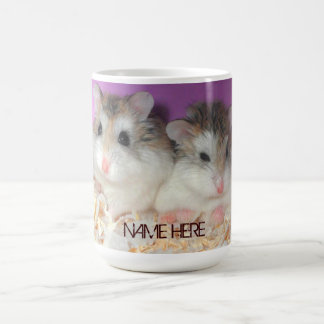 Hamster bonitos na caneca do amor com nome