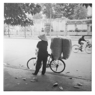 Hanoi Vietnã, Mulher de Entrega de Bicicleta (NR)