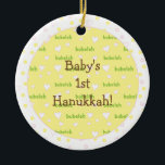 Hanukkah "Bubeleh" Ornamento em Círculo Rosa/Verde<br><div class="desc">Hanukkah "Bubeleh" Ornamento do Círculo Rosa/Verde. (2 de lado) Personalize eliminando "Hanukkah, 1rua do bebê" na frente e atrás do ornamento. Em seguida, usando a cor, o tamanho e o estilo da sua fonte favorita, digite as suas próprias palavras. Obrigados para parar e comprar. Muito apreciado! Feliz Chanukah/Hanukkah! Dê vida...</div>