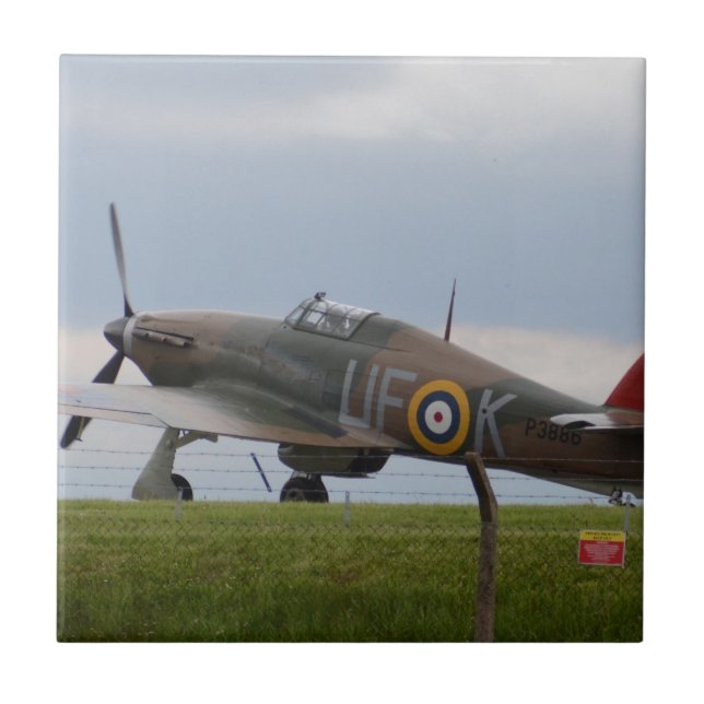 Hawker Hurricane Vista de Três Quartos (Frente)