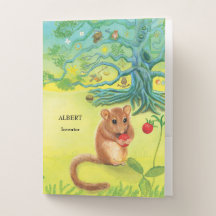 Hazel Dormouse comendo morango selvagem