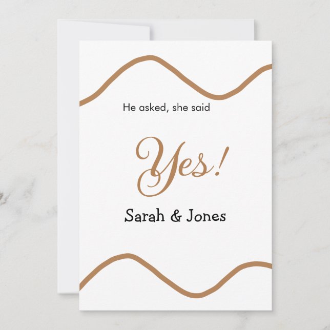 He asked she said yes engagement simple minimal  (Frente)