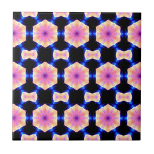 hexagramas cor-de-rosa no azulejo preto
