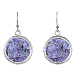 Hídrangas Azuis com Alturas de Borda Branca