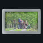 HIPPING<br><div class="desc">Caminhantes fazeres de volta depois de caminhar nas colinas de Gales. Aquarela.</div>