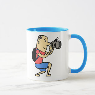 Homem de desenho animado com caneca fotográfica