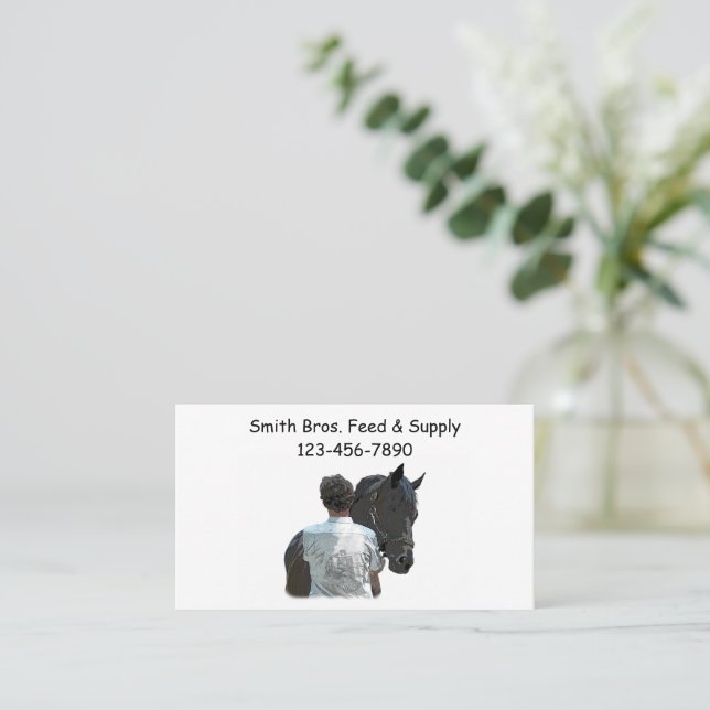 Homem Segurando Cartão de visita de Luz de Cavalo (Em pé/Frente)
