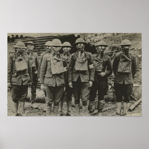 Homens no impressão da máscara de gás WWI