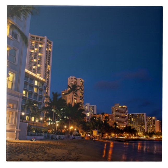 Honolulu, Oahu, Havaí. Exposição noturna (Frente)