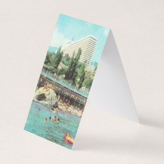 Hotel Yalta (1979) com cartão postal soviético