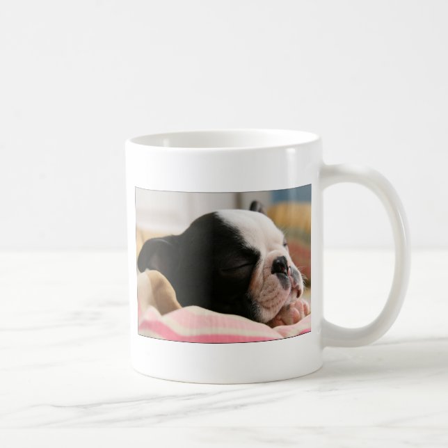 Howie toma uma caneca da sesta (Direita)