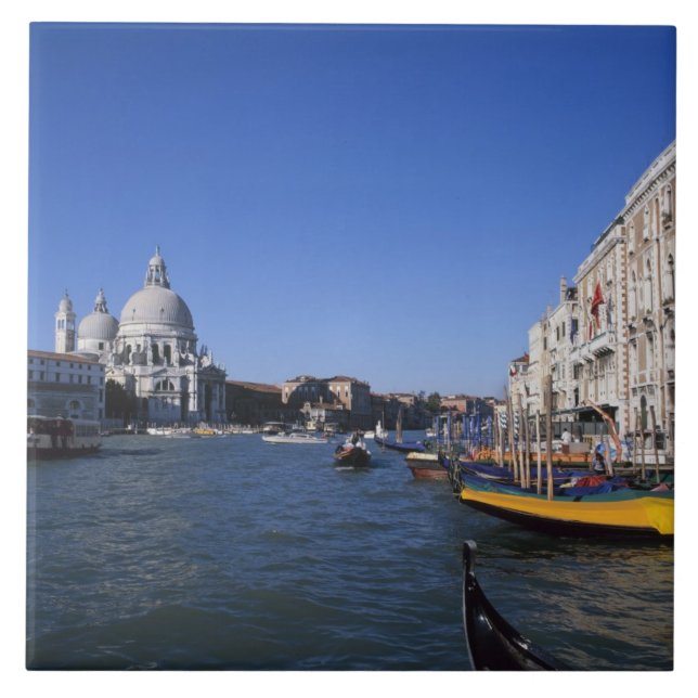 Igreja de Santa Maria della Salute e Grande (Frente)