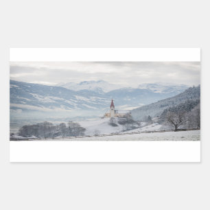 Igreja em Zillertal na etiqueta retangular do