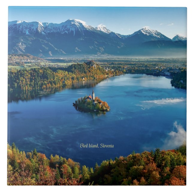 Ilha de Bled, Eslovênia, cênica (Frente)