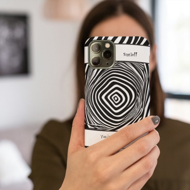 Ilusões de dobra branca e negra (Unique, trippy illusion "Smile You're On [Custom Name's] Camera" phone case)