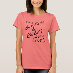 Im fogueiras e tipo da cerveja da camisa da